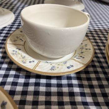 XICARA  DE CHA COM PIRES RELEVO HERITAGE