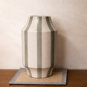 VASO EM CERAMICA LISTRAS VERDE