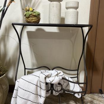 MESA REVISTEIRO NANDA MARROM 48x28x63cm