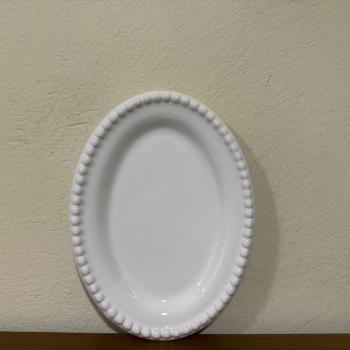 TRAVESSA CERAMICA OVAL BOLINHA M BRANCO