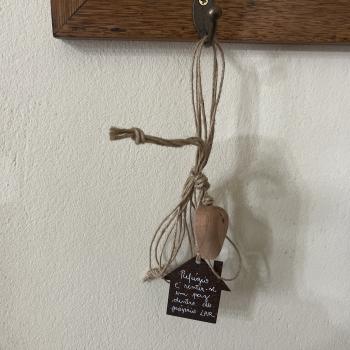PINGENTE CASINHA COM CORAÇÃO