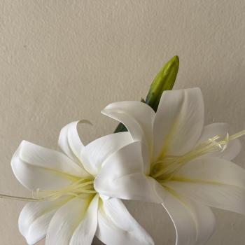 HASTE DE LIRIO PEQUENO BRANCO 2 FLORES