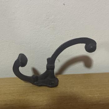 PECA DECORATIVA GANCHO EM FERRO PRETO