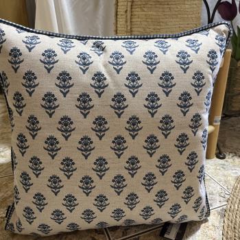 ALMOFADA LINHO ESTAMPADA BUT  AZUL C/CORDÃO 52X52