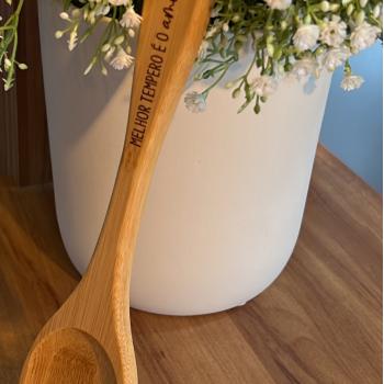 COLHER TRADICIONAL BAMBU