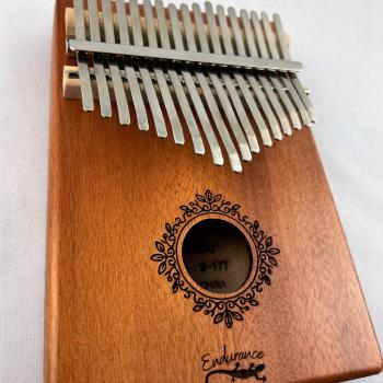 KALIMBA 17 HASTES TON ESCURA - UNIT - KA10-DK