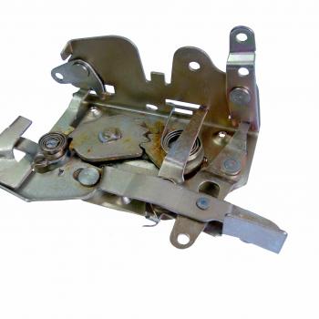 FECHADURA DA PORTA  ESQUERDA - F1000 72 A 93 COMPOSICAO: METAL