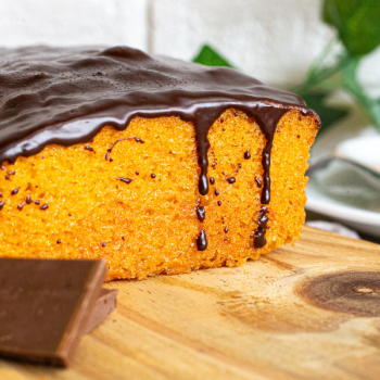 Bolo de Cenoura COM Cobertura 400g - Pronto p/ Consumo (Retangular)