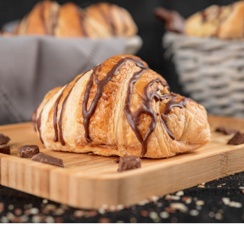 Mini Croissant de Chocolate 130g - Para Assar (1kg)