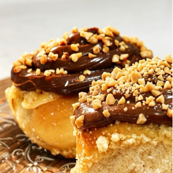 Cinnamon Rolls Doce de Leite com Amendoim - Pronto p/ Consumo (1 un)