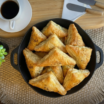 Mini Folhado de Presunto e Queijo - Para Assar (1kg)