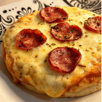 Unitária Pizza Média Calabresa 15cm - Para Assar (150g)