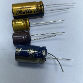 Cap. Eletrolítico 220uf/35v