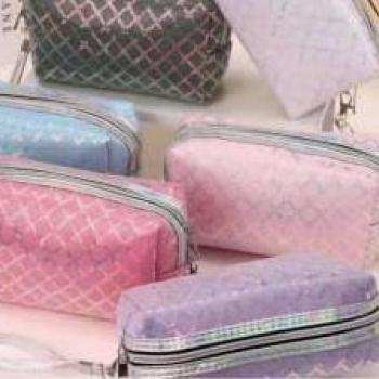 NECESSAIRE