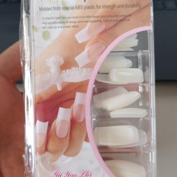 ESTOJO UNHAS POSTIÇAS 100TIPS HK072