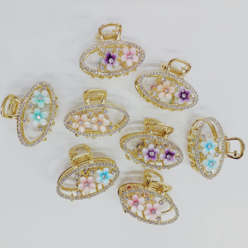 PIRANHA DE FERRO DAFU COM PEDRARIA EM FLOR