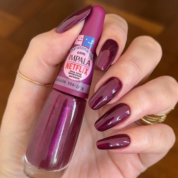 ESMALTE IMPALA MARATONANDO COM NETFLIX UMA NOVA TEMPORADA