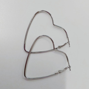 BIJU - BRINCO ARGOLA CORAÇÃO PRATA M