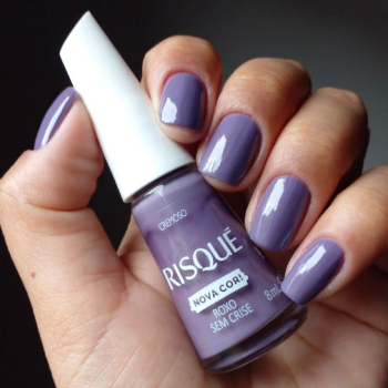 ESMALTE RISQUÉ NOVA COR ROXO SEM CRISE