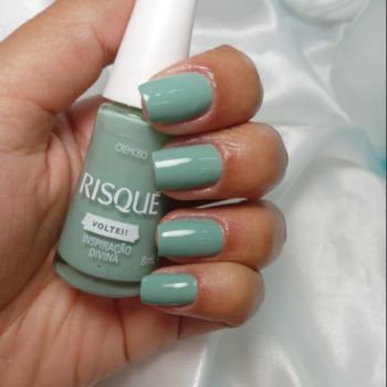 ESMALTE RISQUÉ VOLTEI INSPIRAÇÃO DIVINA