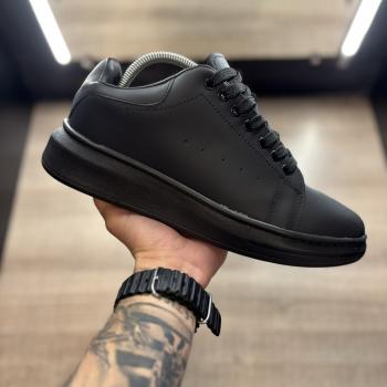ALEXANDER MCQUEEN PRETO