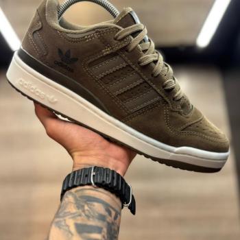 ADIDAS FORUM CAFÉ