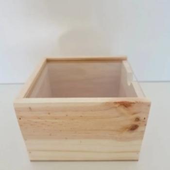 Caixa  madeira c/ visor 16x16x7  und