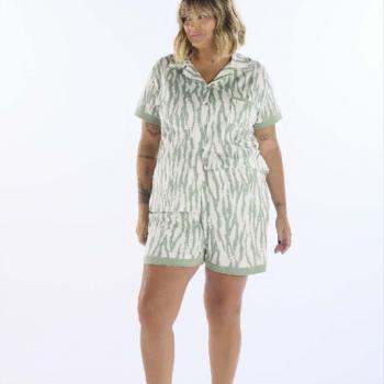 PIJAMA MEIA MANGA ABERTURA FRONTAL COM SHORTS EM MALHA ROTATIVA FEMININO 090237
